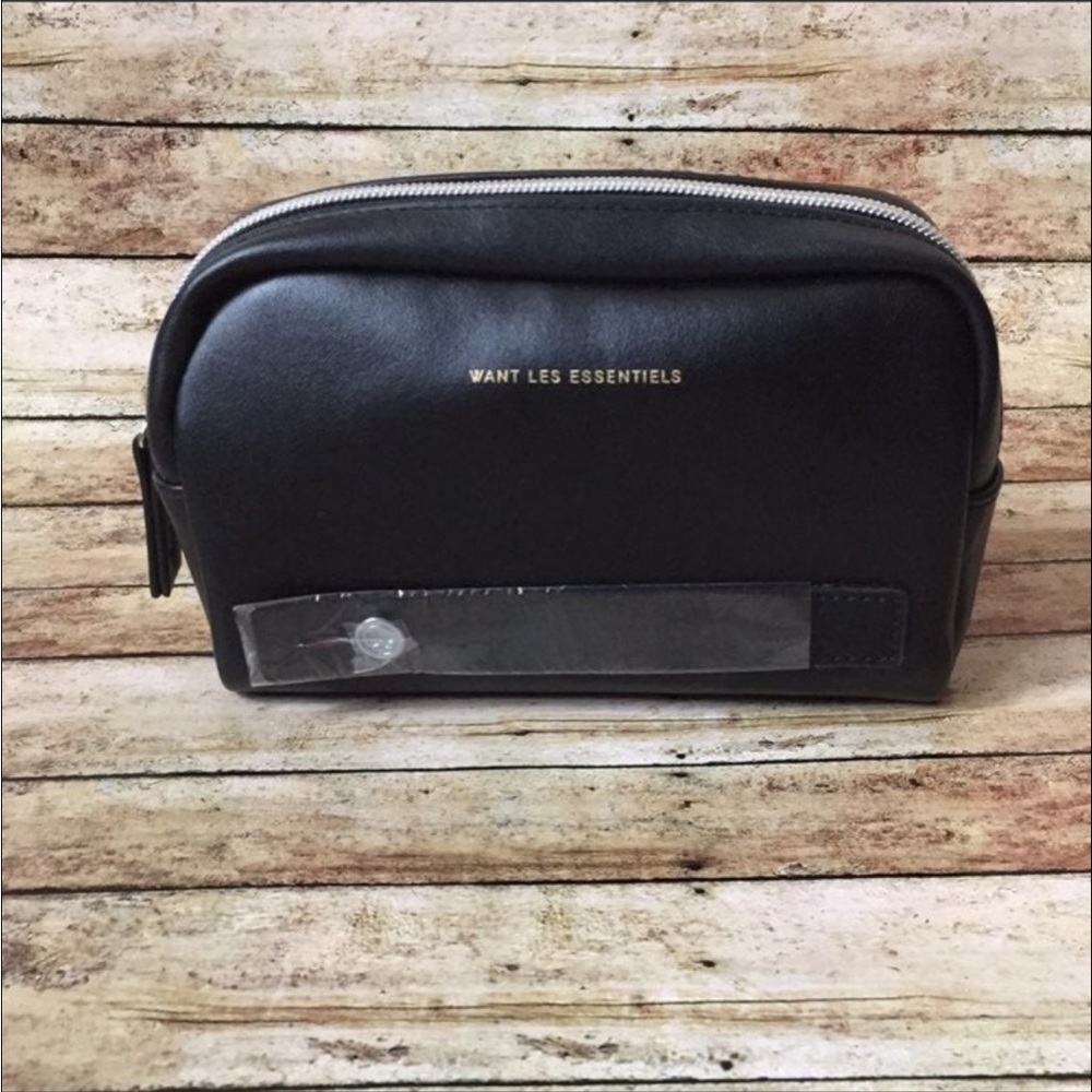 Want les essentiels cosmetic bag